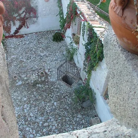 Casa Donna Luisa Lantställe *
